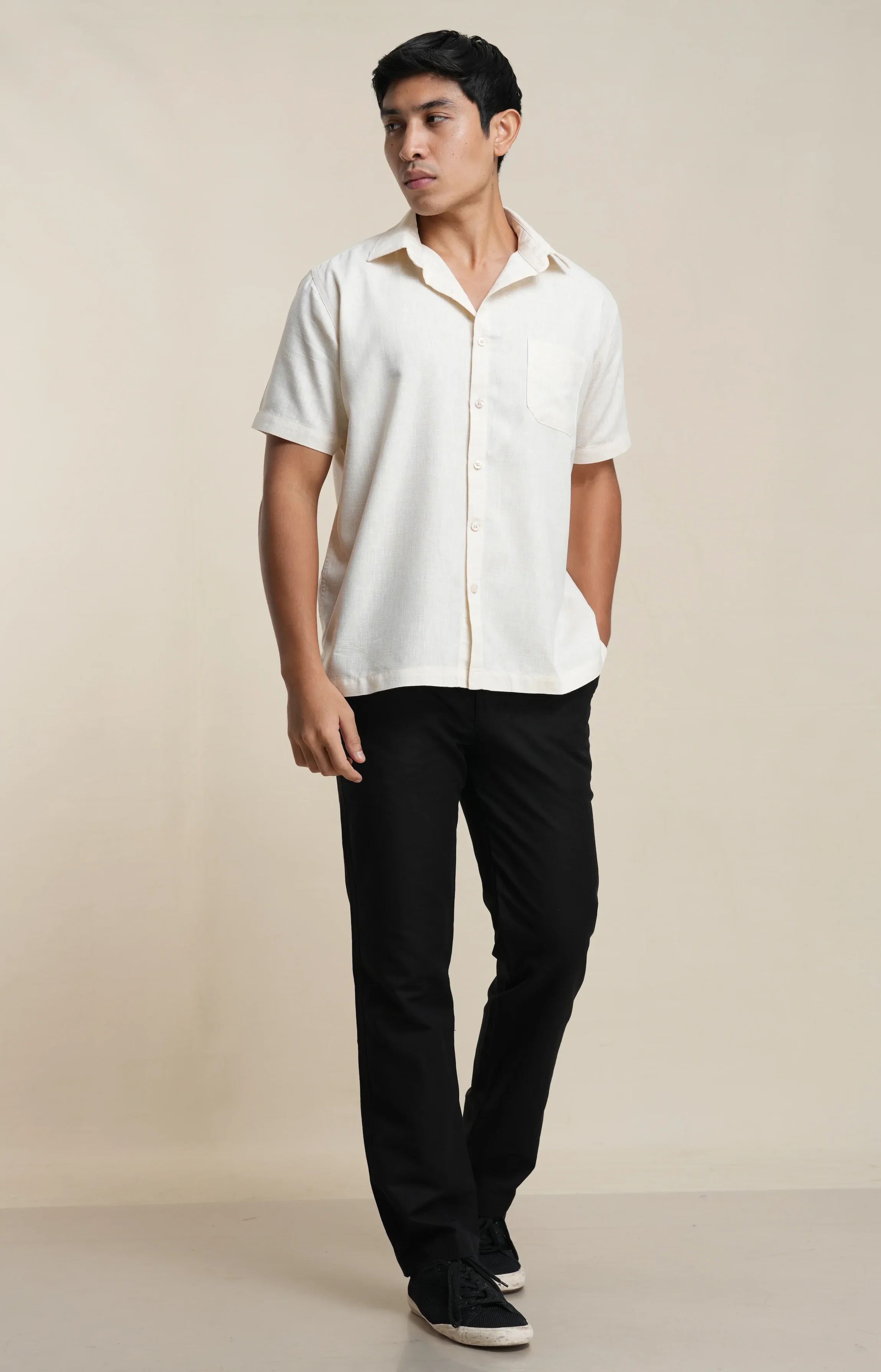 Men's short sleeve shirt in cream front view — Tropic of Linen BE0062