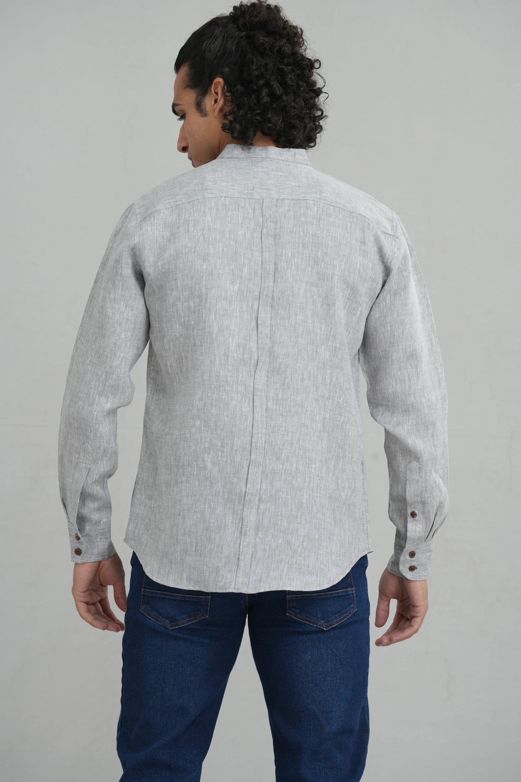 Men's mandarin collar shirt in pebble grey melange back view — Tropic of Linen GR0045